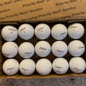 15 Titleist NXT Gold Balls